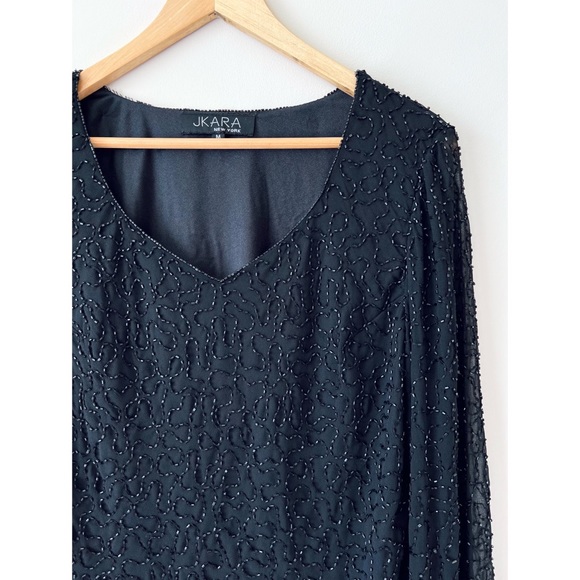 JKARA 🌸 Beaded Black Bell Sleeve V-Neck Top w Sharktail Hem - Picture 5 of 13